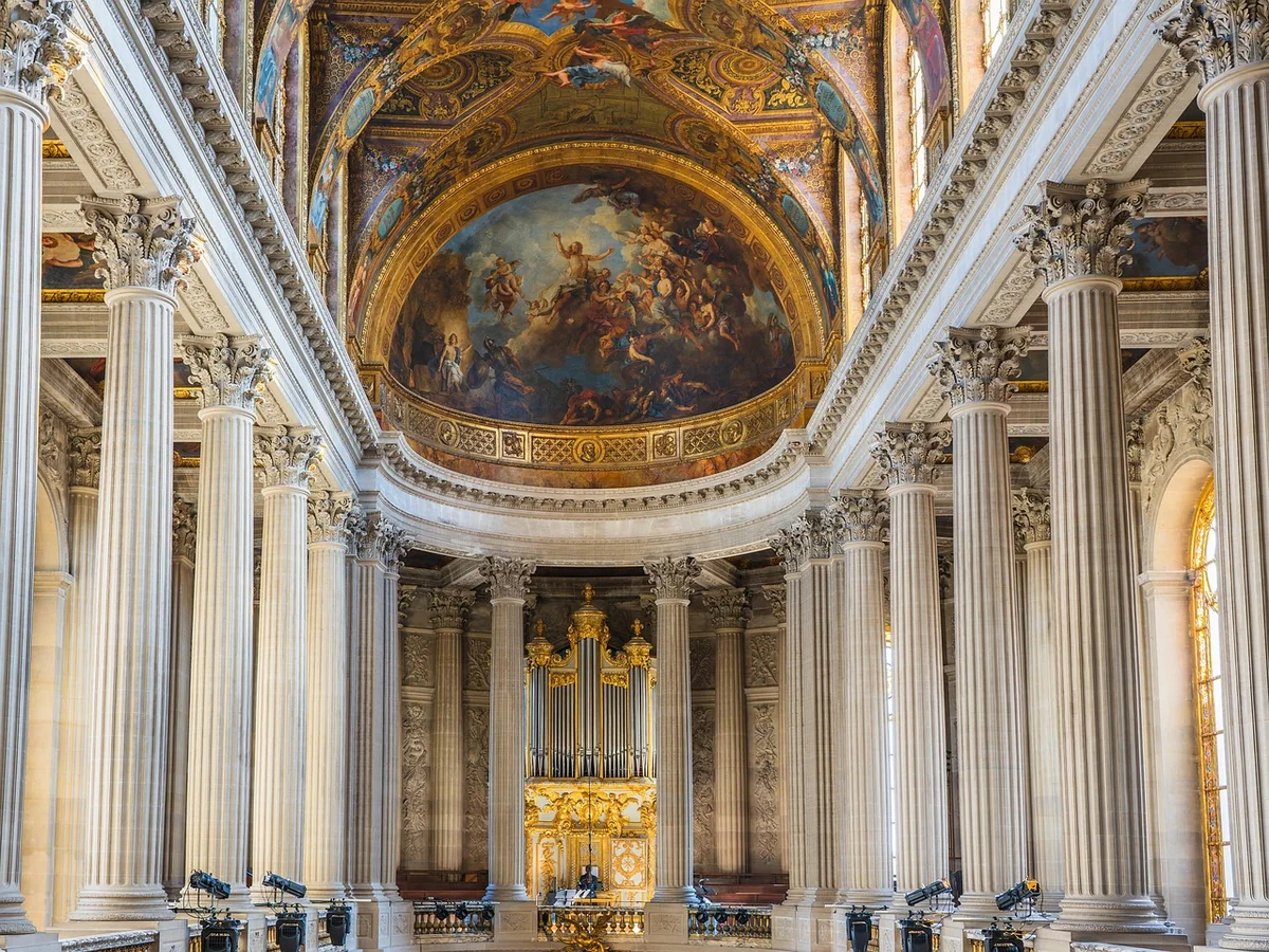 La technique de peinture au pistolet pour un plafond impeccable